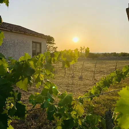 Delle Stelle Kır Evi Cassaro